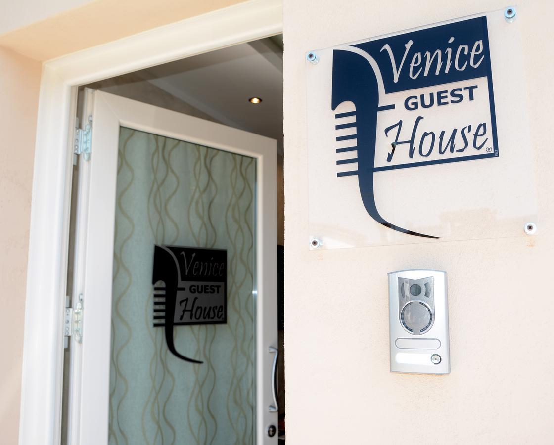 Venice Guest House B&B Спинея Экстерьер фото